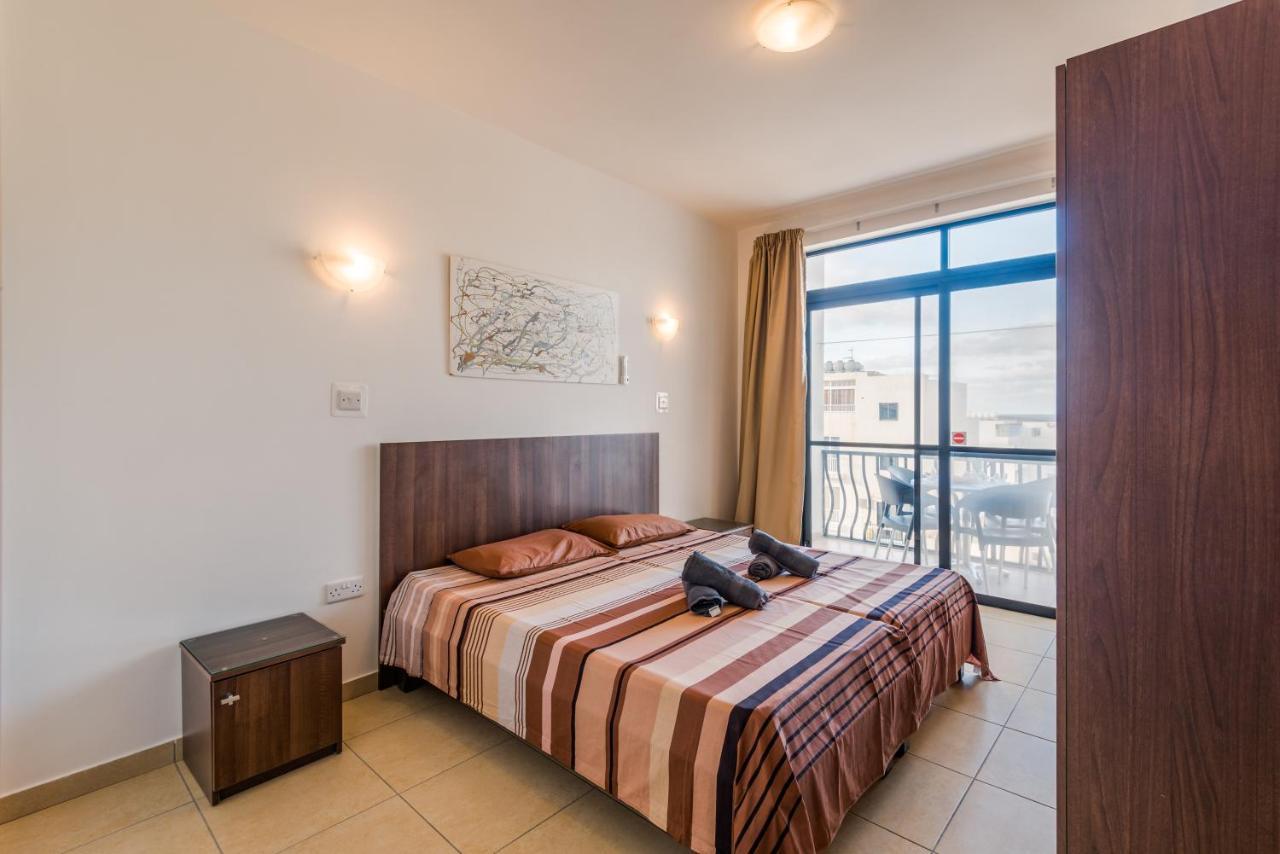 Seashells Apartments With Terrace, Just Off The Seafront In Bugibba - By Getawaysmalta St. Paul's Bay Exterior foto