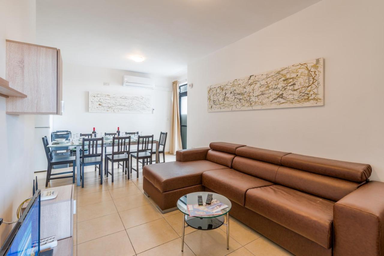 Seashells Apartments With Terrace, Just Off The Seafront In Bugibba - By Getawaysmalta St. Paul's Bay Exterior foto